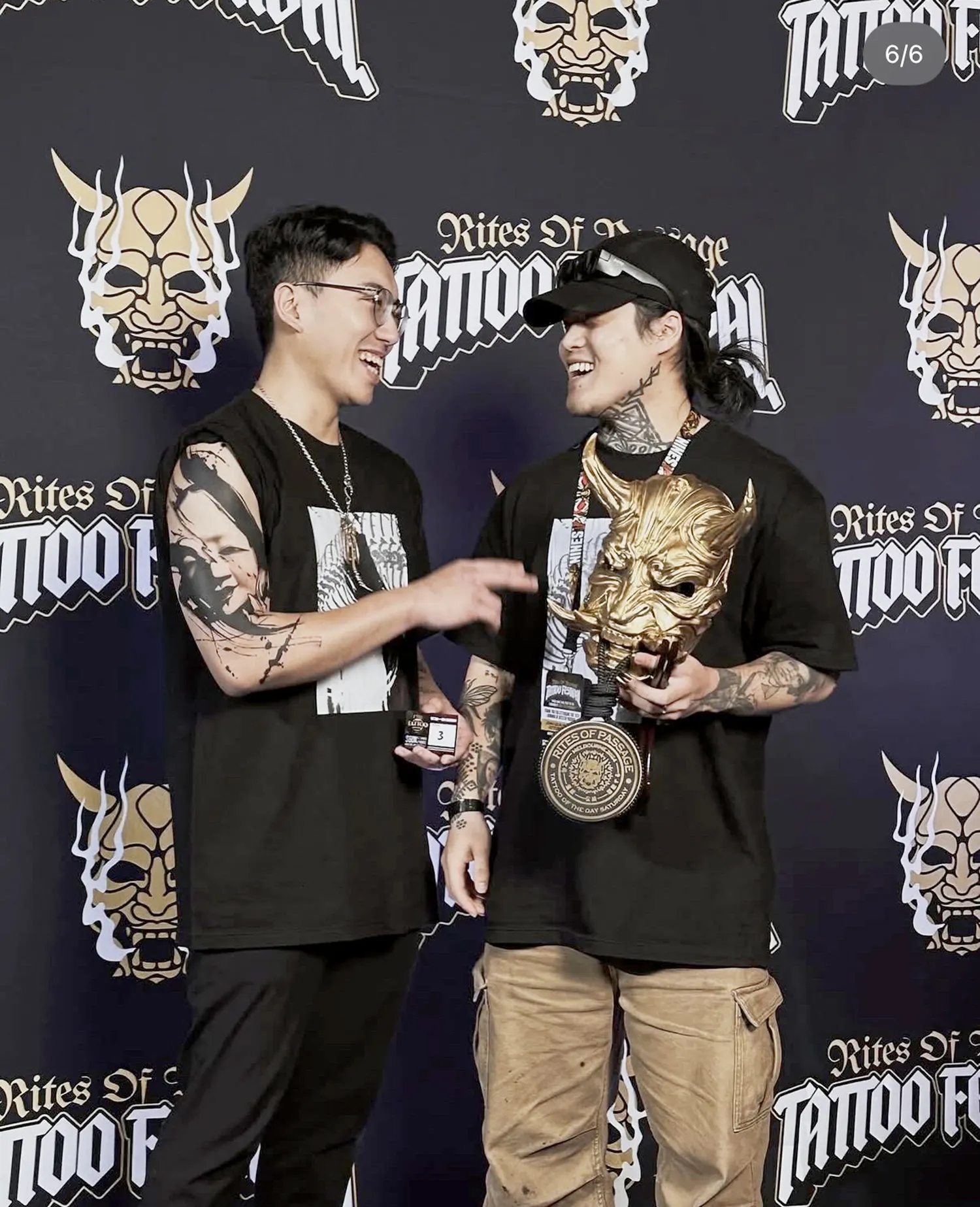 tattooer ryu on right